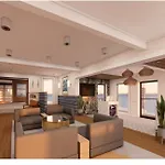 Oceaneer Hotel