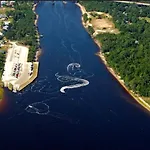 True North - A Beach & Boat Lover\'S Dream