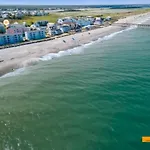 A18 Parrot Escape - Ocean View! There Is Nothing Quite Like A Carolina Sunrise Viewed From Your Private Oceanfront Deck Condo