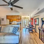Condo With Pool Access - Walk To Beach!