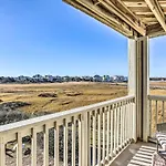 Condo With Pool Access - Walk To Beach!