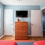 Seaview D Surf Shack