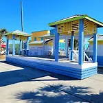 Beachwood Bungalow B
