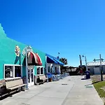 Beachwood Bungalow B