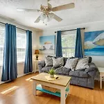 Coastal Wilmington Vacation Rental About 5 Mi To Beach