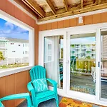Cozy Carolina Beach Condo