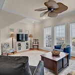 Coastal Escape On Lake Park