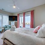 Lakefront Carolina Beach Townhome With 3 Balconies!