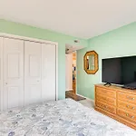 Carolina Beach Condo With Balcony And Ocean Access!