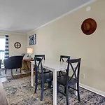 Jellyfish Hideaway By Sea Scape Properties