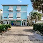 Salty Dog-A Block From The Beach