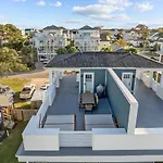 5 Min Walk To Beach Roof Patio Office Garage Bbq