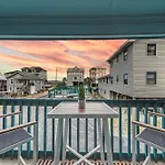 Hang Ten Hideaway, Pool, Condo, Parking - 6 Person Max Occupancy