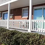 Surfside Lodge