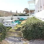 Surfside Lodge