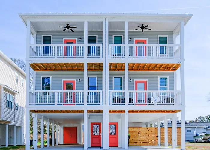 The Tipsy Turtle *New Vacation Beach House*