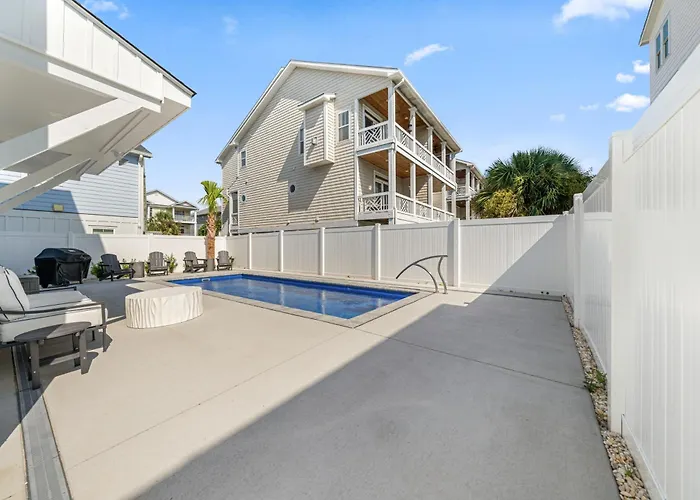 The Pool House Private Heated Pool, Steps To Beach, Ocean Views