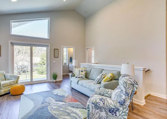 Carolina Beach Vacation Home Near Boardwalk