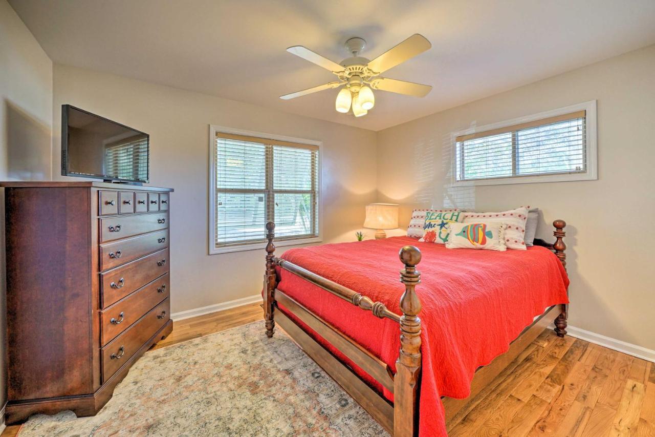 Holiday home Coastal Hideaway About Half Mi To And Boardwalk! *