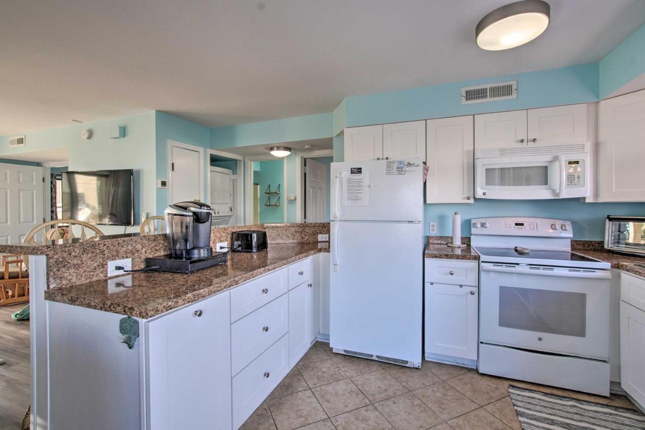Apartment Ocean-view With Deck, Steps To Carolina Beach!