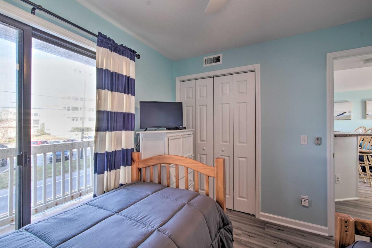 Ocean-view With Deck, Steps To Carolina Beach! Apartment
