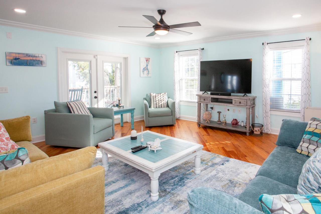 Spacious Retreat Holiday home Carolina Beach