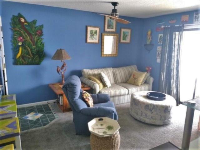 Parrot Escape: Oceanfront With Carolina Sunrise Views