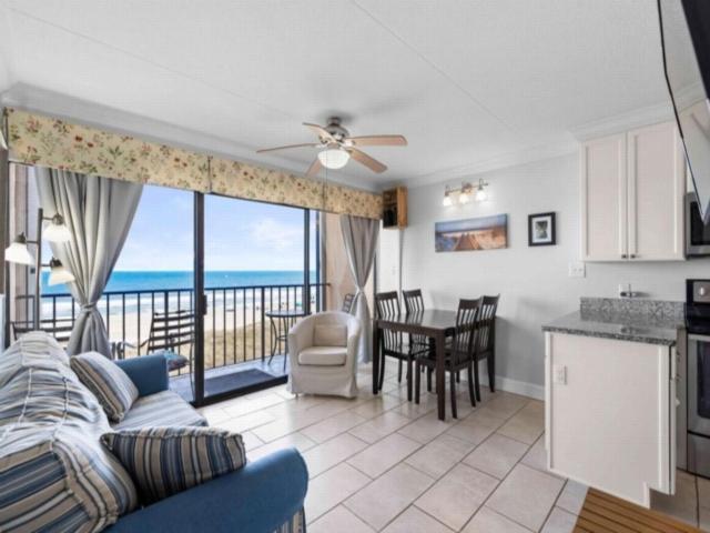 Apartment Southern Comfort: Oceanfront With Panoramic Views *