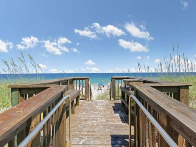 La Mare - Oceanfront! Coastal, Cozy, Comfortable - Enjoy That Carolina Has To Offer! Apartment *
