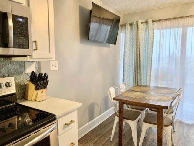Apartment La Mare - Oceanfront! Coastal, Cozy, Comfortable - Enjoy That Carolina Has To Offer!