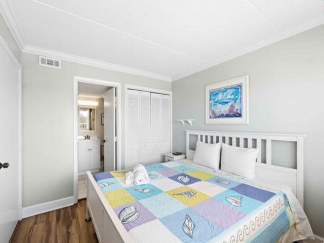 Apartment Southern Comfort: Oceanfront With Panoramic Views