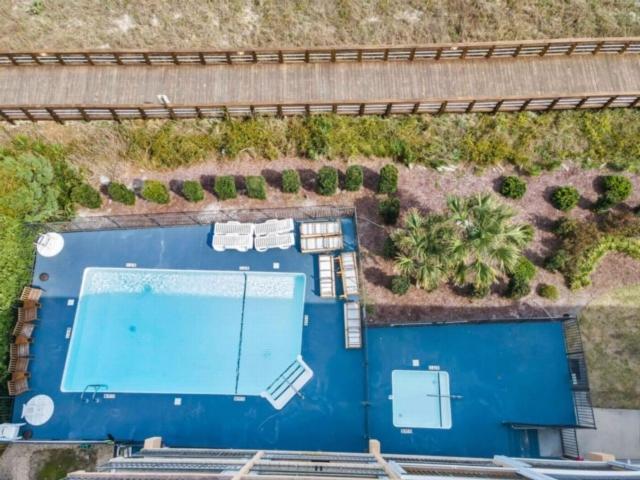 Southern Comfort: Oceanfront With Panoramic Views Apartment *