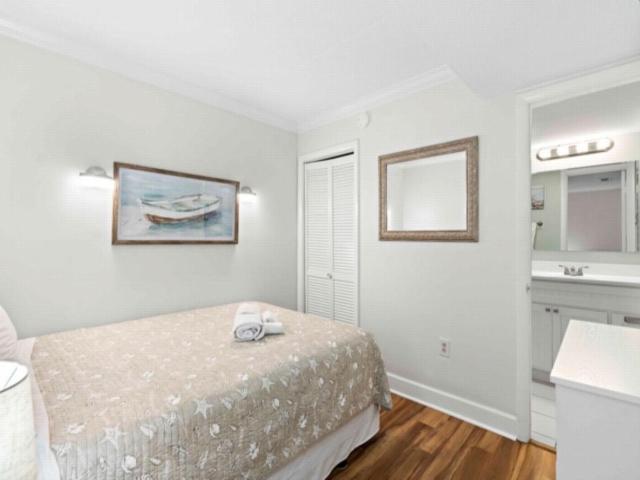 Southern Comfort: Oceanfront With Panoramic Views Apartment