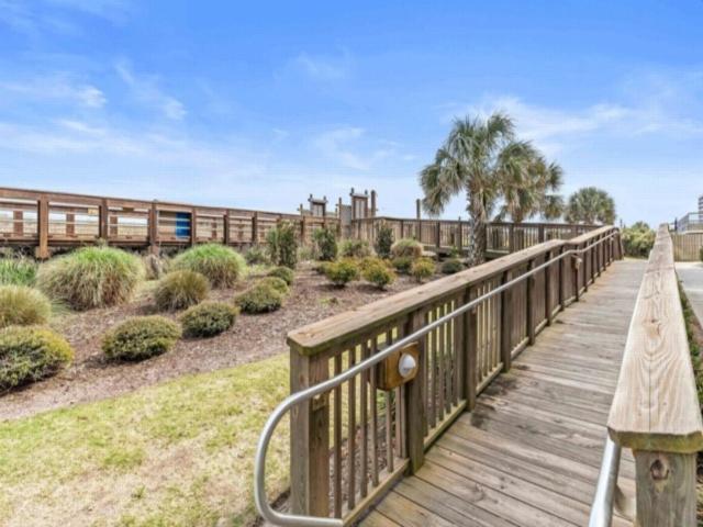 Southern Comfort: Oceanfront With Panoramic Views Carolina Beach