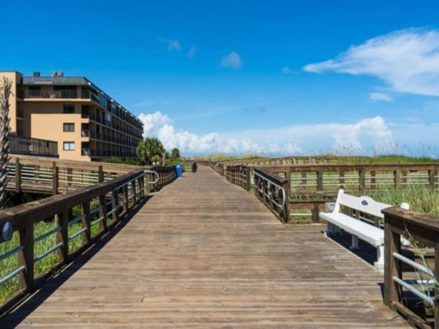 Apartment Southern Comfort: Oceanfront With Panoramic Views *