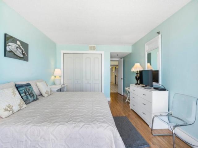 Casa Pelicano - Oceanfront Luxury! Enjoy Epic Ocean Views From 7th Floor Dream Apartment Carolina Beach