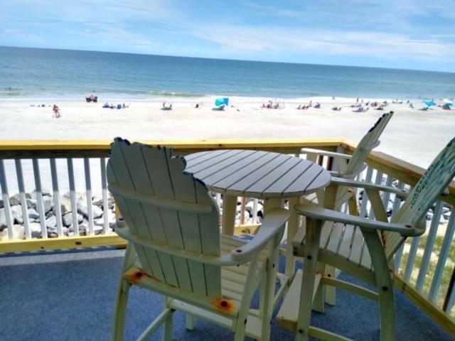Parrot Escape: Oceanfront With Carolina Sunrise Views