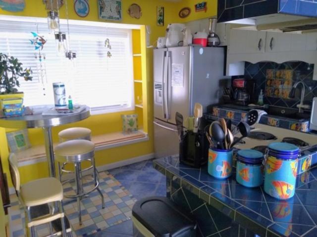 Apartment Parrot Escape: Oceanfront With Carolina Sunrise Views