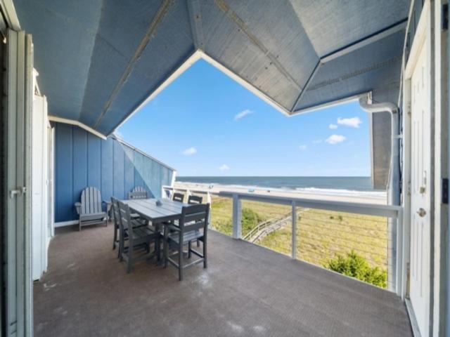 Ocean Vibes * Carolina Beach