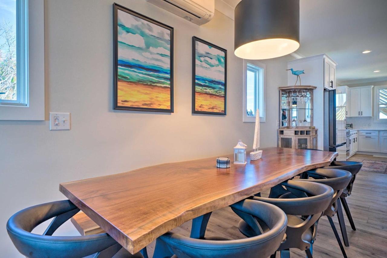 Holiday home Modern With Rooftop Deck, Walk To Beach! Carolina Beach
