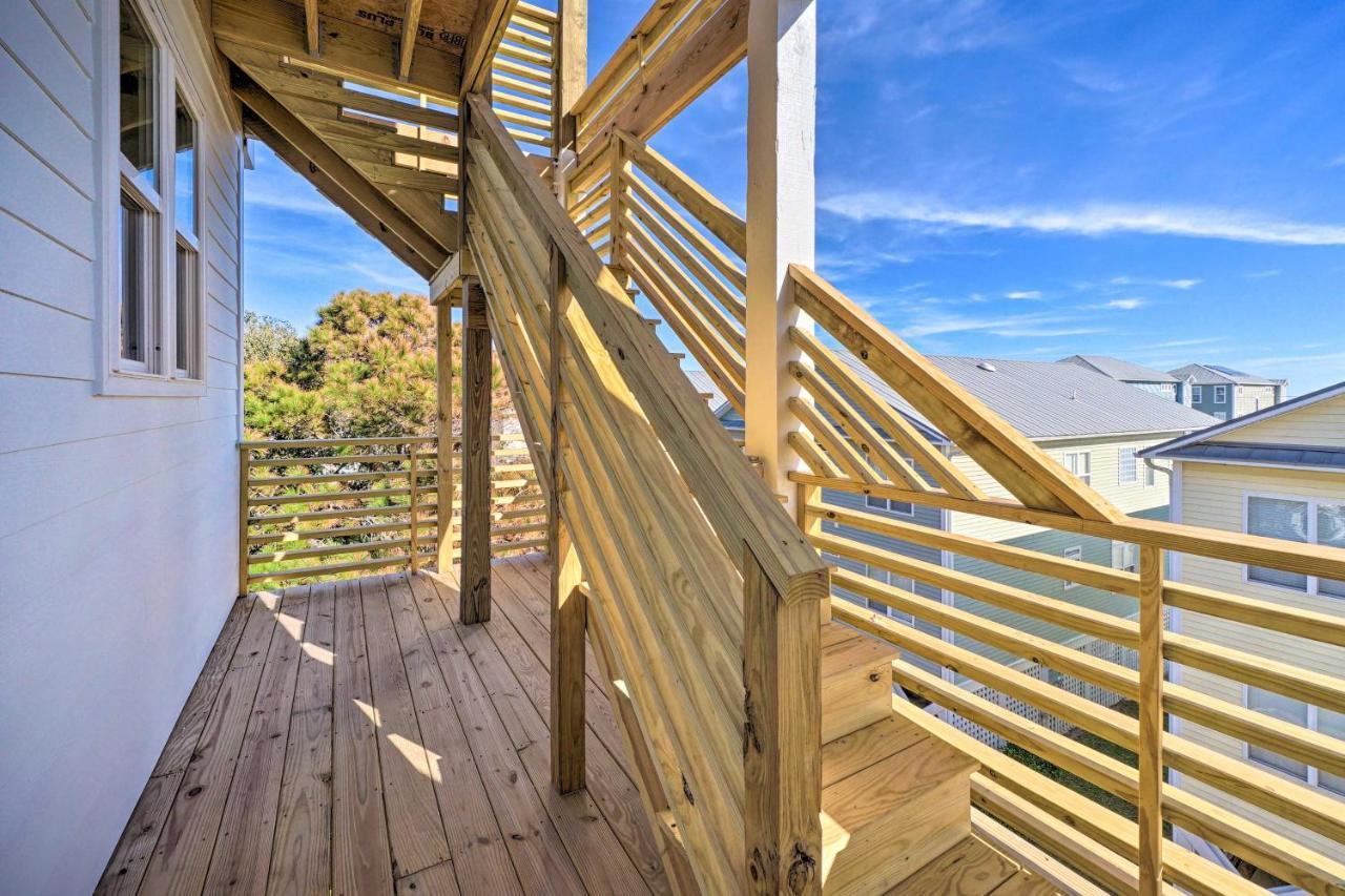 Modern With Rooftop Deck, Walk To Beach!