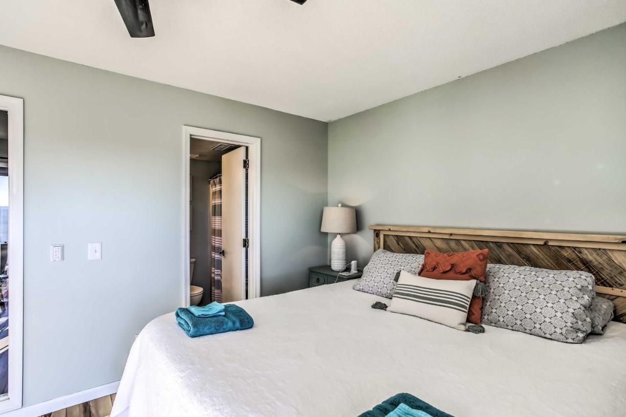 Apartment With Pool Access - Walk To Beach! Carolina Beach