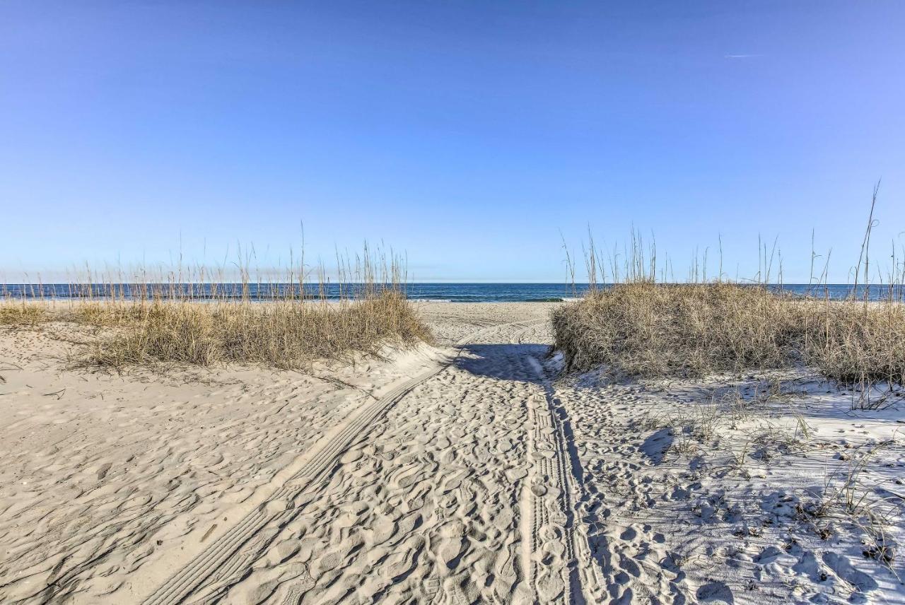 With Pool Access - Walk To Beach! Carolina Beach