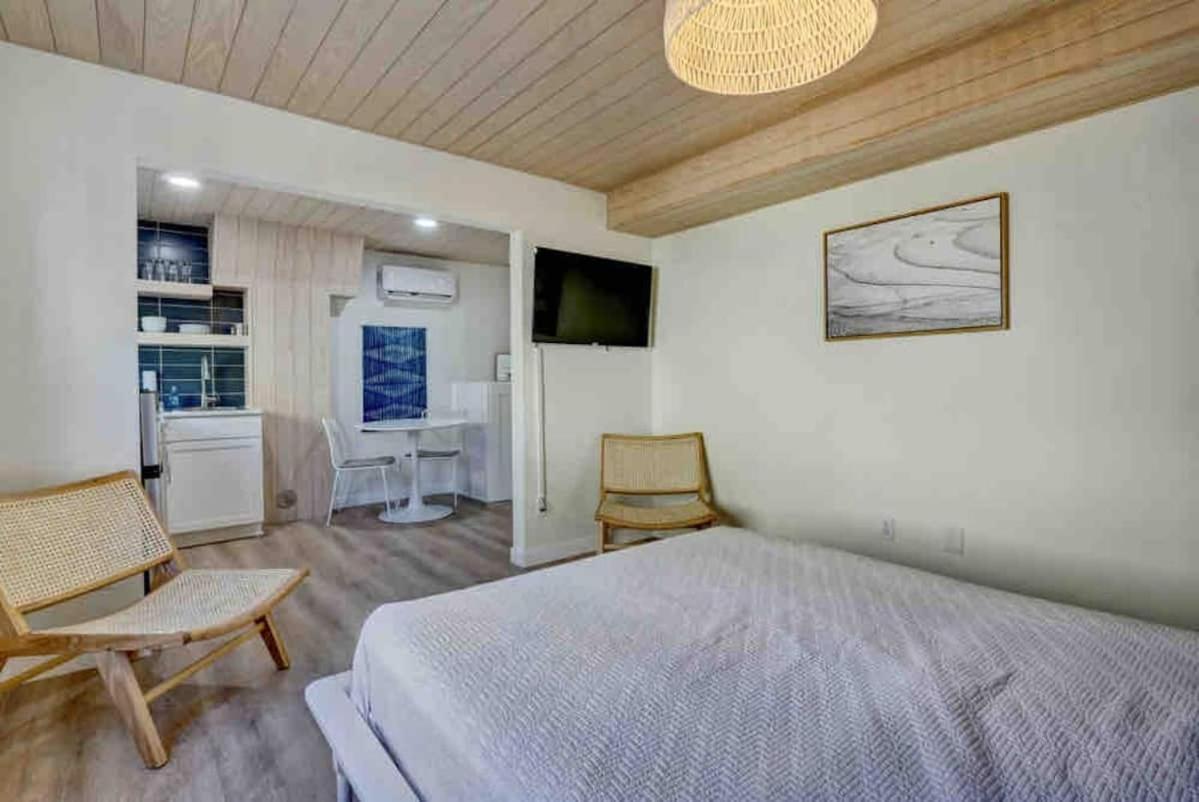 Surfers Den Villa