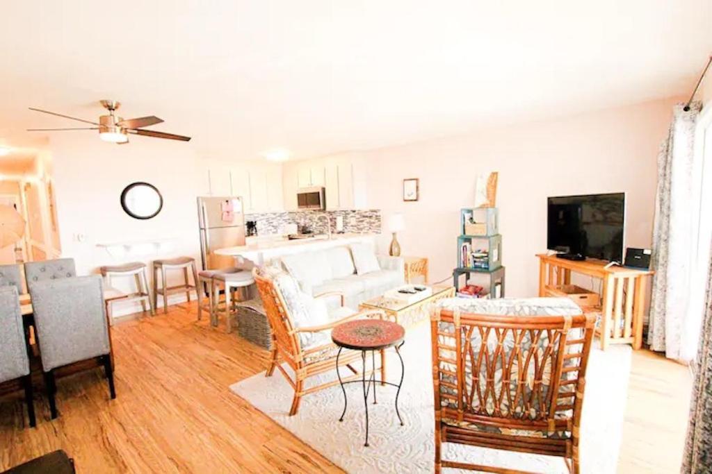 Souls In The Sand Apartment