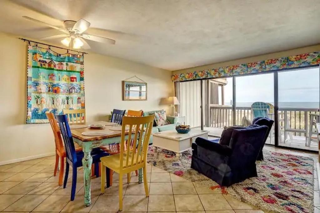 Celtic Seas Oceanfront With Pool