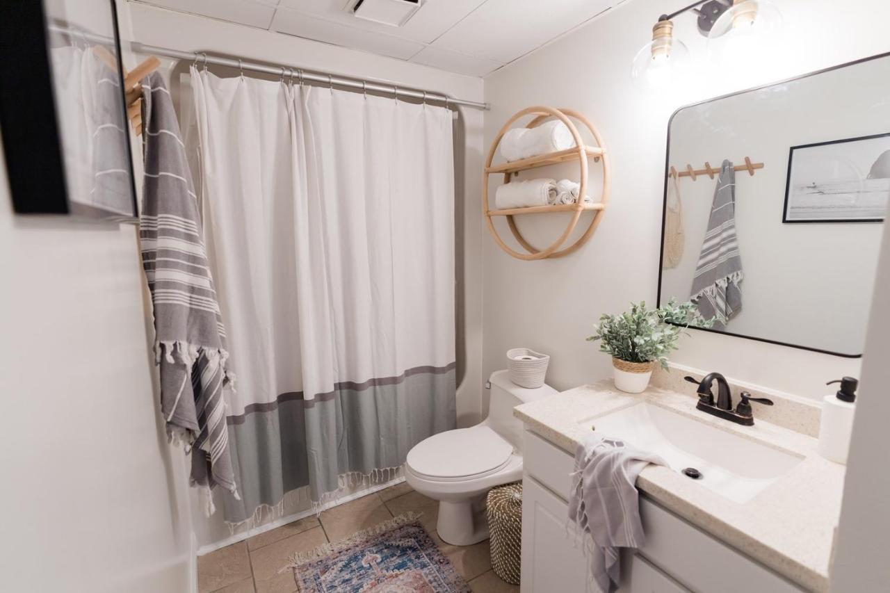Apartment 0912 White Linen By Atlantic Towers *