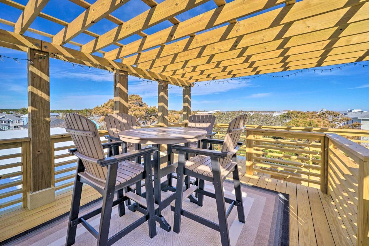 Holiday home Modern With Rooftop Deck, Walk To Beach! Carolina Beach