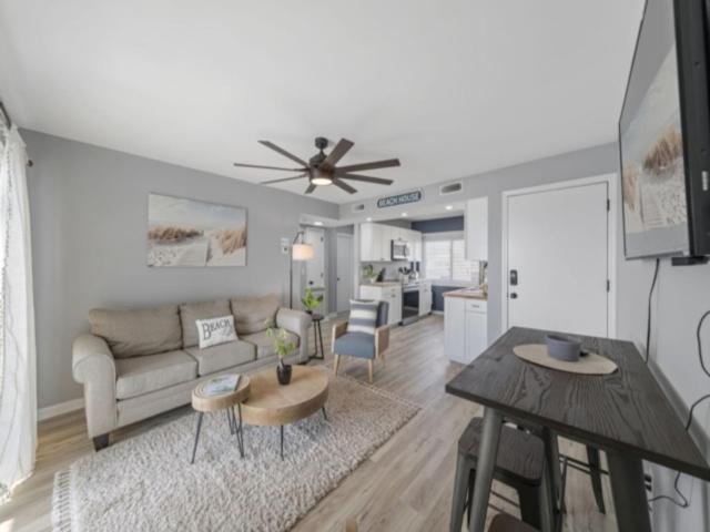 A Little Shore Thing Apartment *