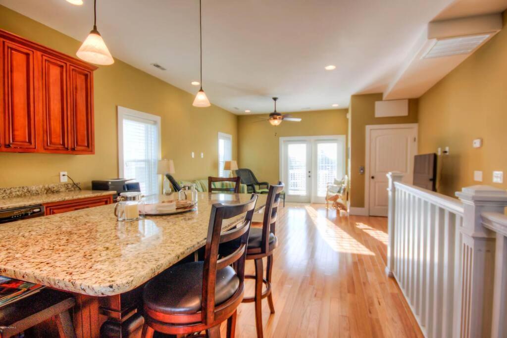 Luxury Townhouse W/ Golf Cart & Private Elevator